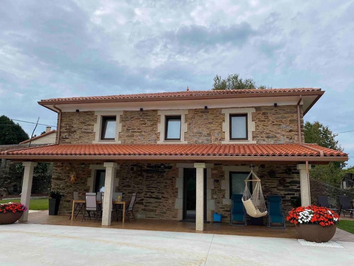 فيلا Casa Fontes Rosas Touro المظهر الخارجي الصورة